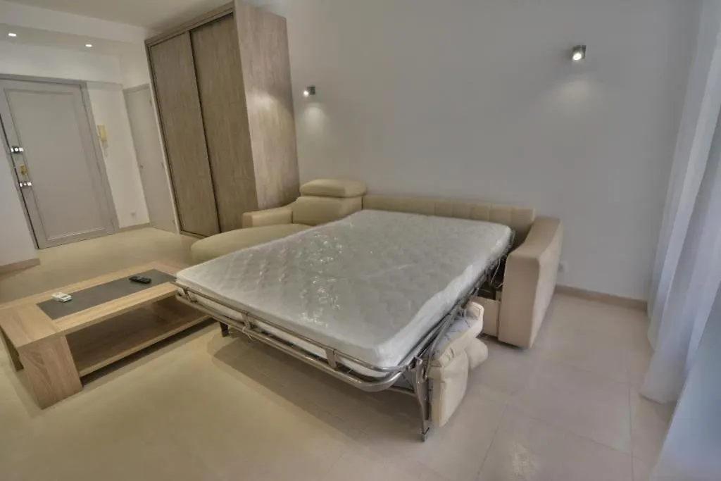 2 Pieces De Jonathan - Juan Les Pins Centre - Proche Plages 0*, Juan-les-Pins