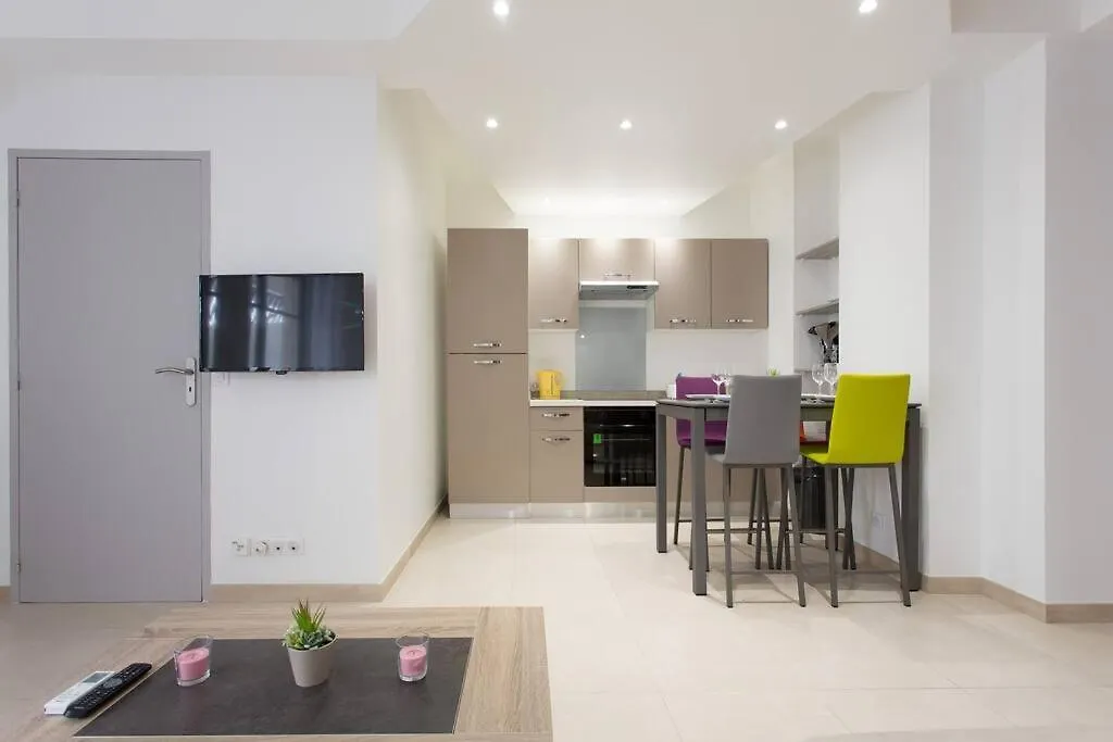 2 Pieces De Jonathan - Juan Les Pins Centre - Proche Plages Apartment