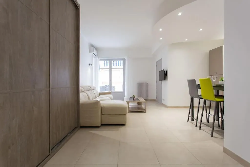 2 Pieces De Jonathan - Juan Les Pins Centre - Proche Plages Apartment